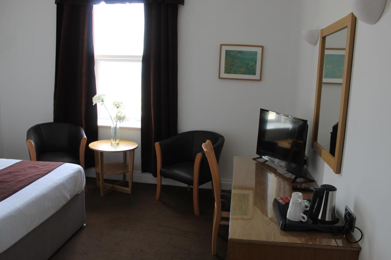 Hotel Four Saints Brig Y Don 3*