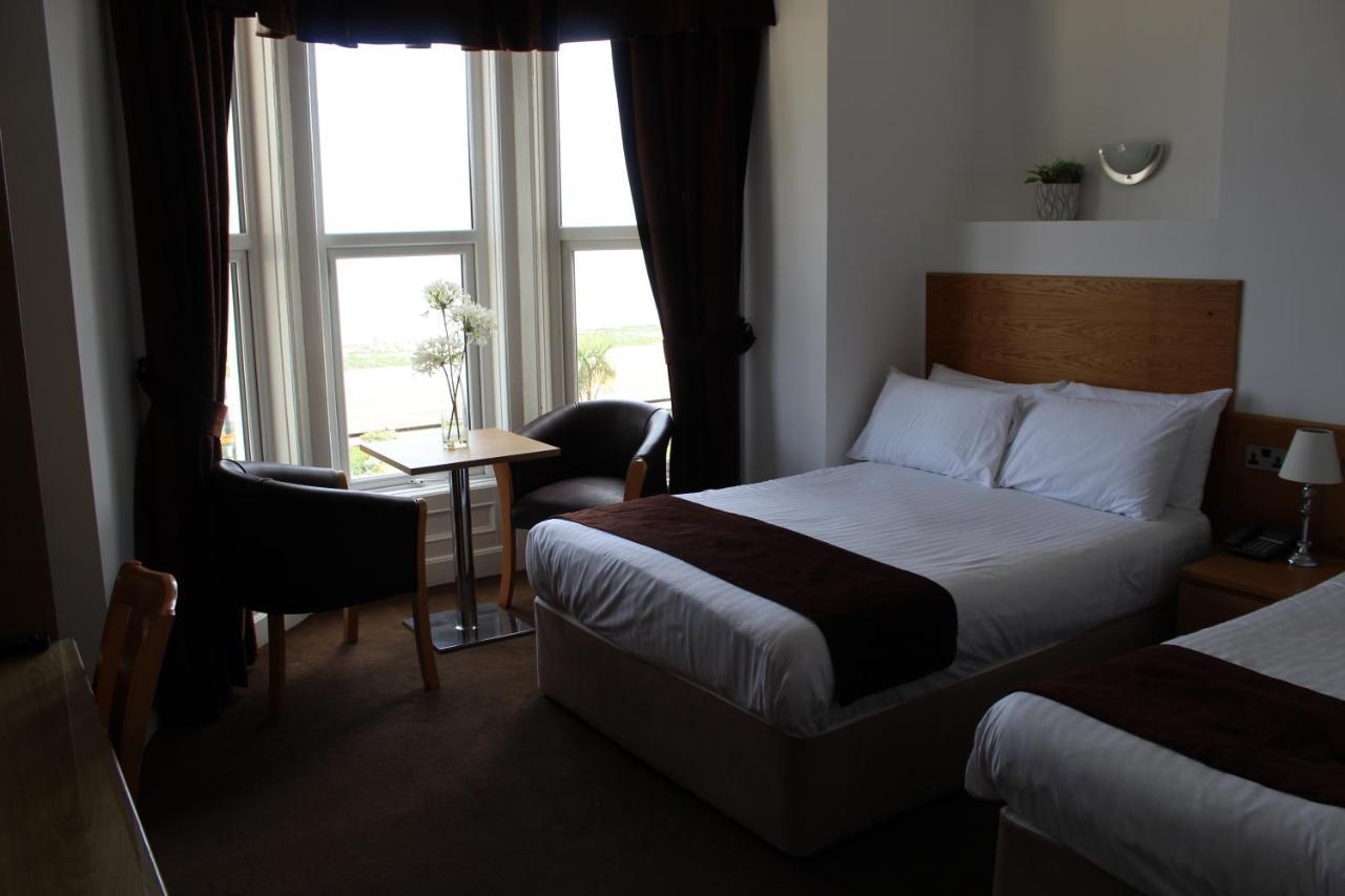 Hotel Four Saints Brig Y Don 3*